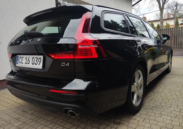 Volvo V60 cena 69699 przebieg: 280960, rok produkcji 2018 z Dobrzyca małe 781